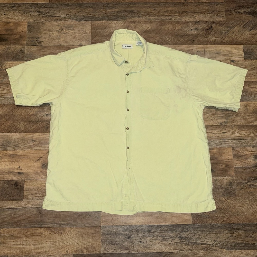L.L. Bean Men's Short Sleeve Button Up Shirt Yellow Green Size XL Regular S177